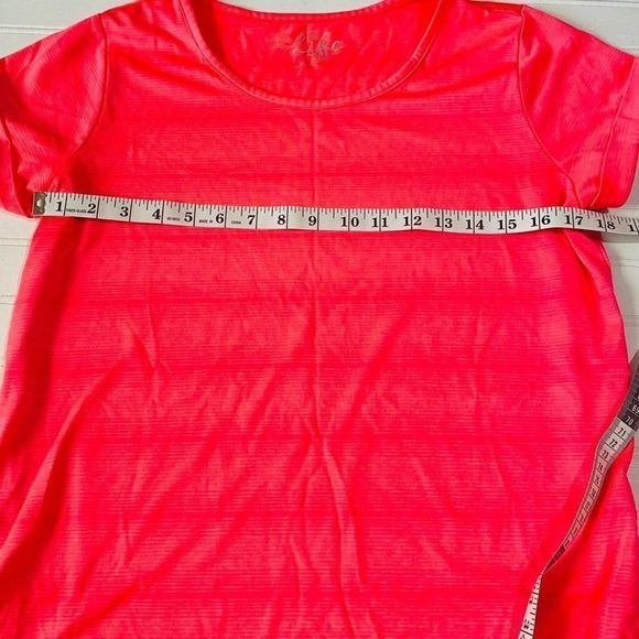 Women's activewear top/ shirt - Picture 6 of 7